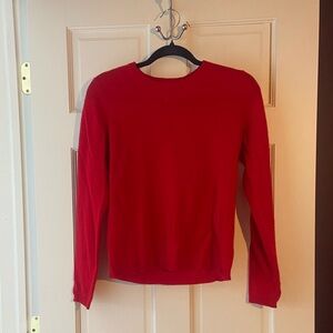 100% red Cashmere crew neck sweater